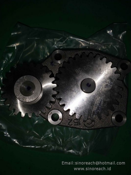 860113198 Oil pump D1500031B (spare part) for XCMG SPARE PARTS