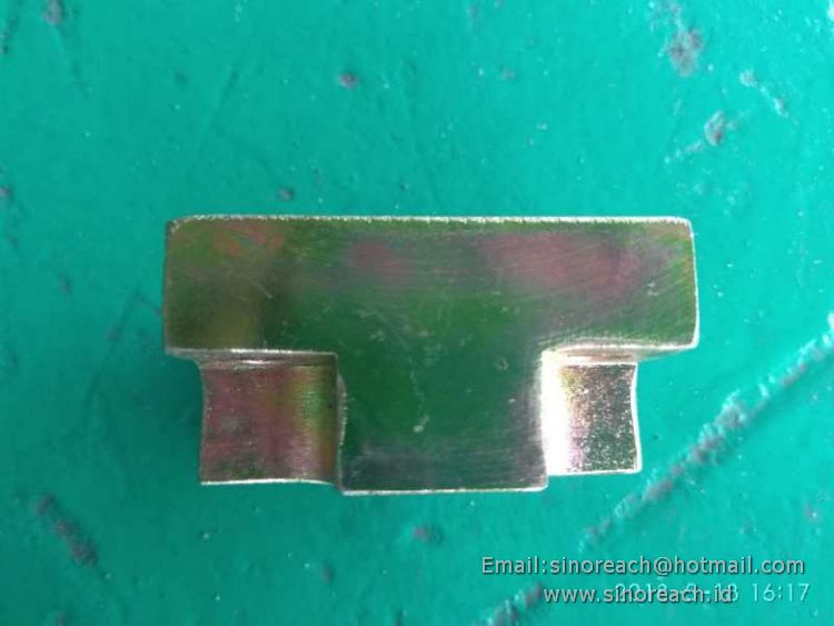 201023301 RP953T.7Ⅱ.4.1-1 Oil outlet flange for XCMG SPARE PARTS RP953T RP953T